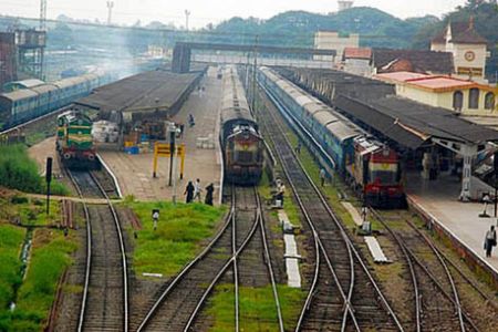 Taxi service in Mangalore Railway Station